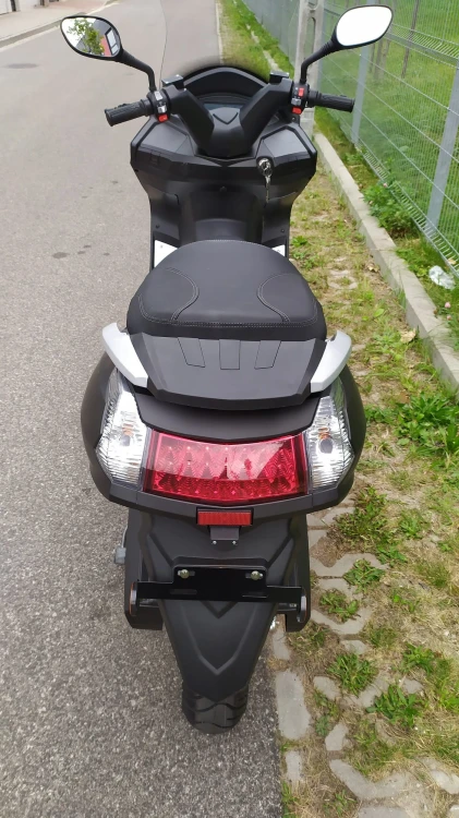 EFUN Puma 156Ah czarny mat_02.jpg